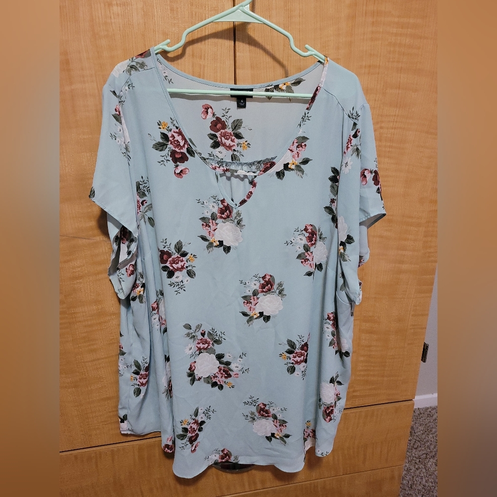 Torrid Blouse Size 4